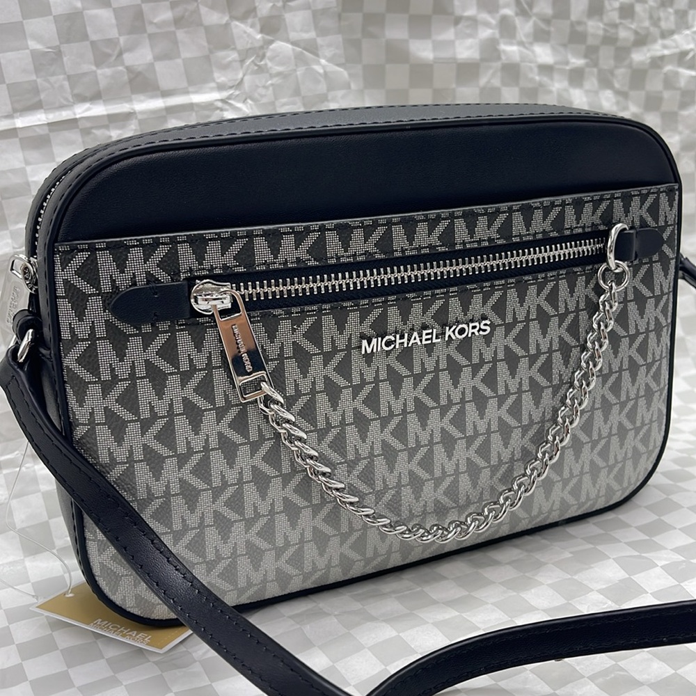 MICHAEL KORS Jet Set Lg Ombré Signature Logo EW Crossbody East West 
Black 
NWT - Picture 3 of 10